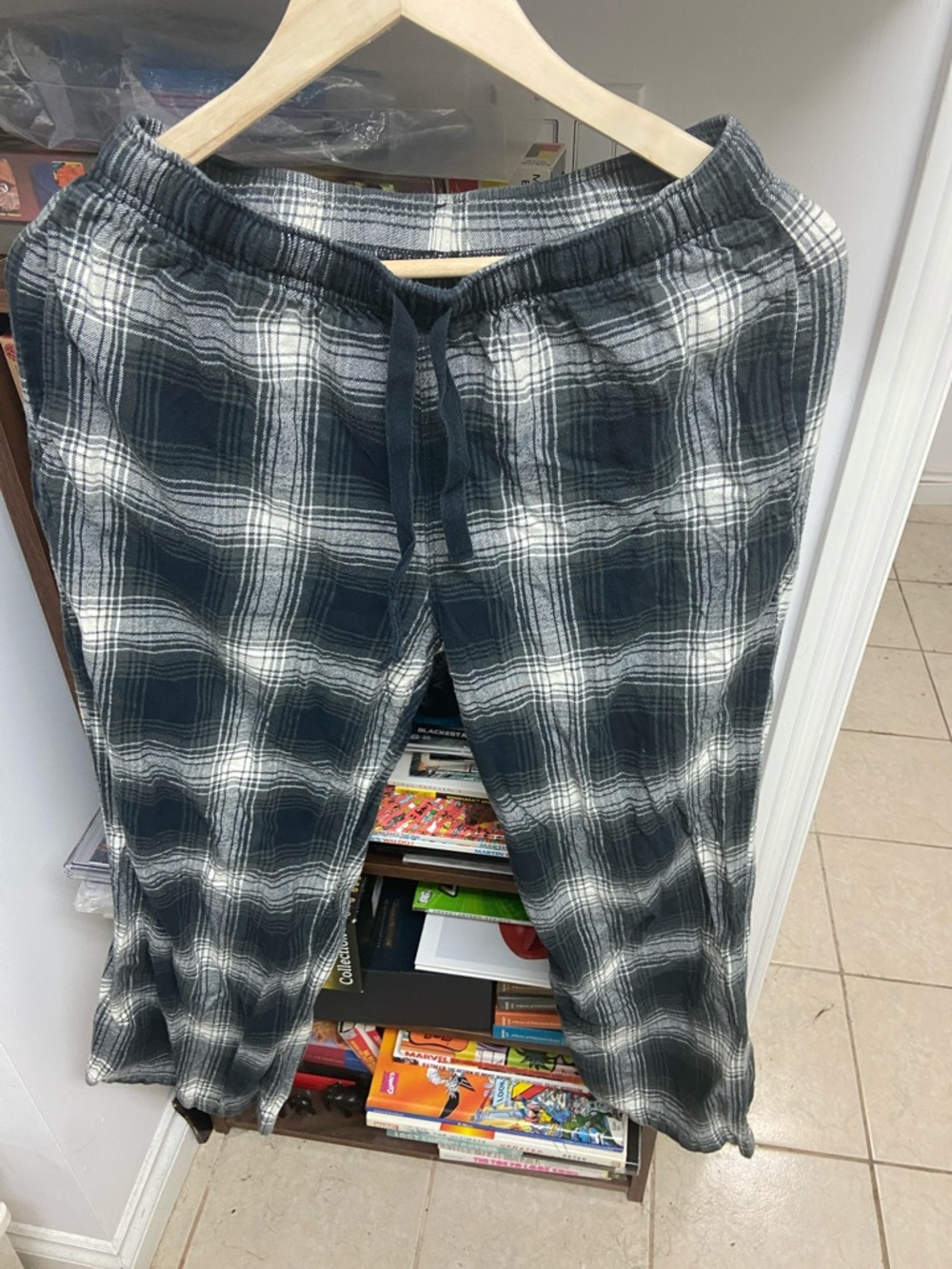 Uniqlo Black & White Plaid Lounge Sweatpants